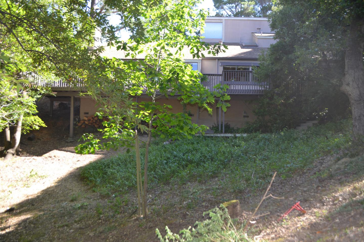85 Bates Road Hillsborough, CA 94010 - Photo 25 of 30 Gallery Image 25