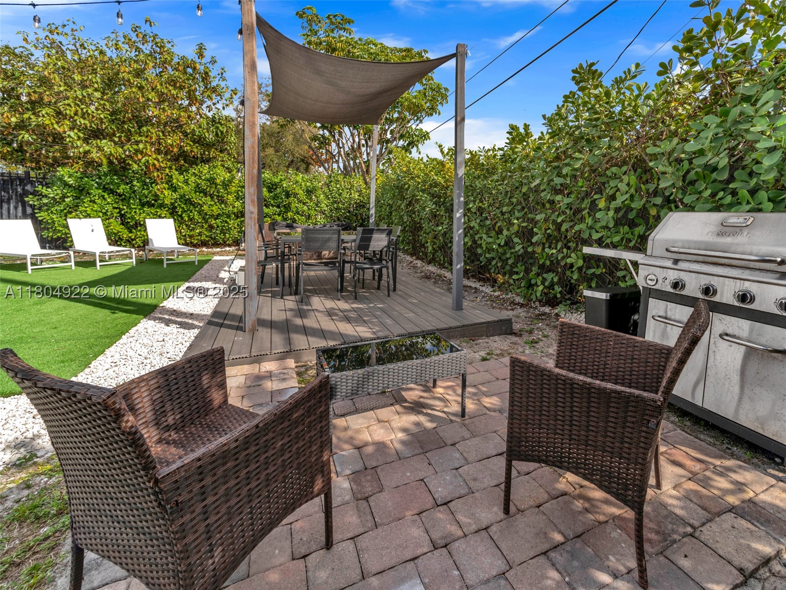 421 West Pembroke Road Hallandale, FL 33009 - Photo 23 of 24 Gallery Image 23