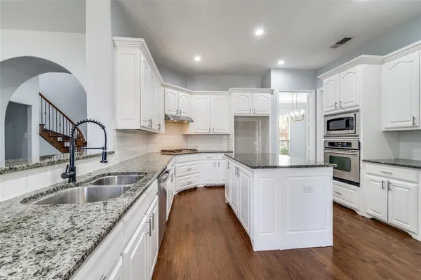 $799,999 | 10230 Burnt Mill Lane, Frisco, TX 75035