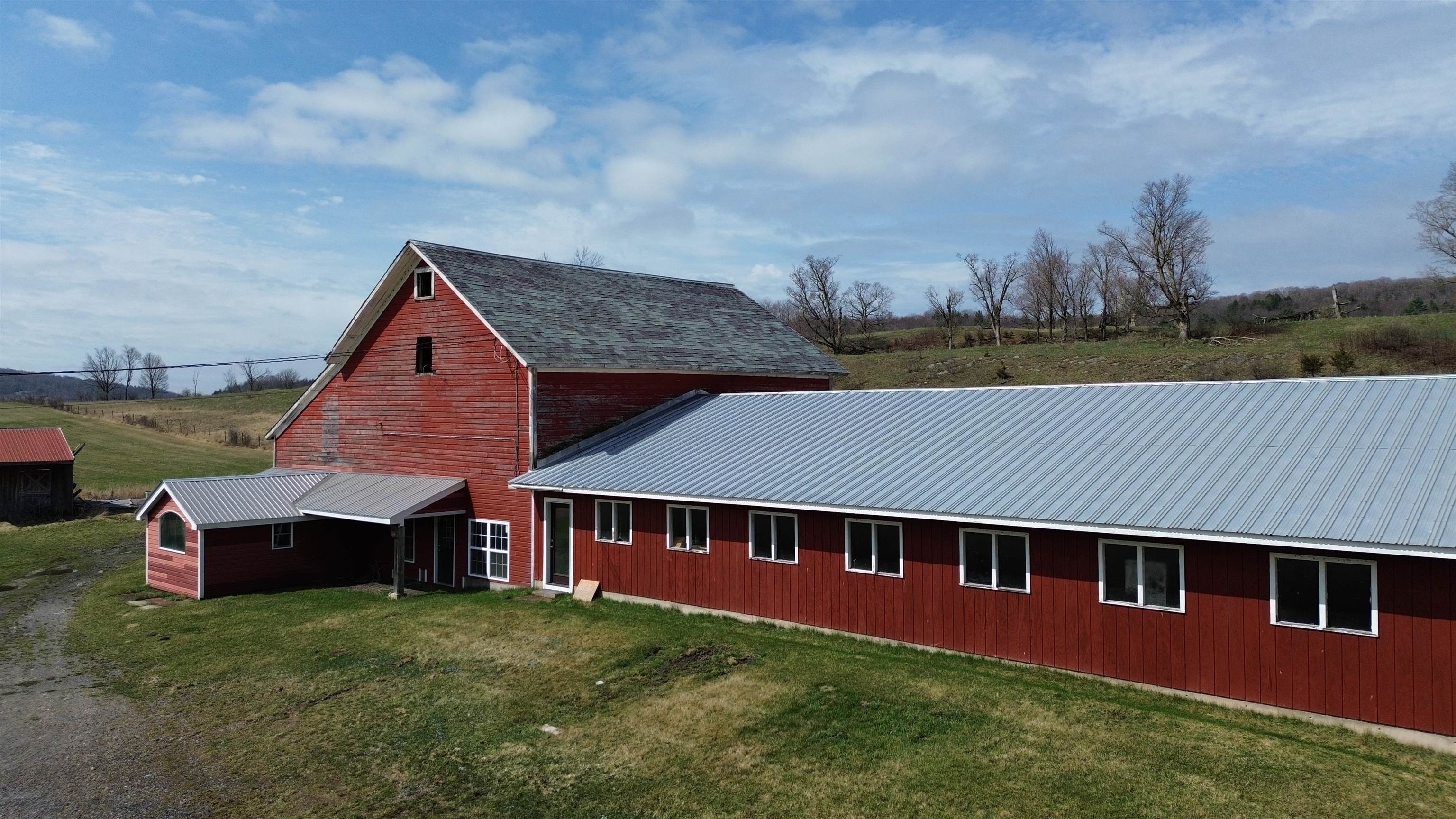 557 Pleasant Valley Road Benson, VT 05760 - Photo 19 of 46