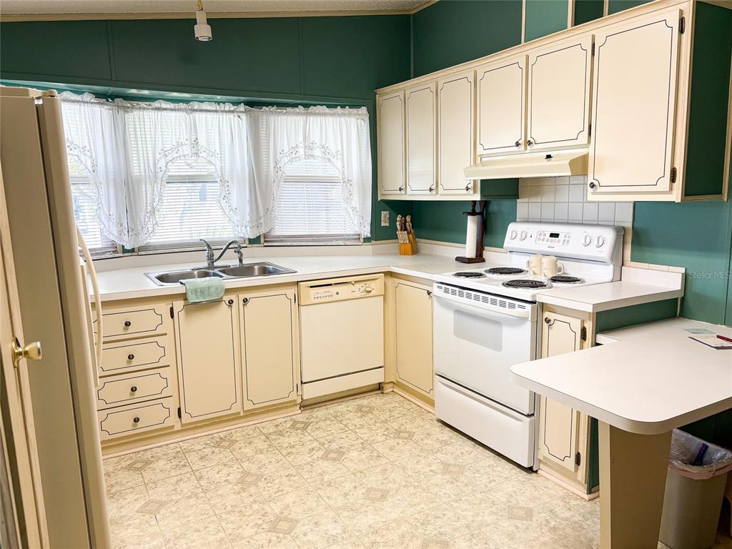 2804 Wekiva Road Tavares, FL 32778 - Photo 11 of 39
