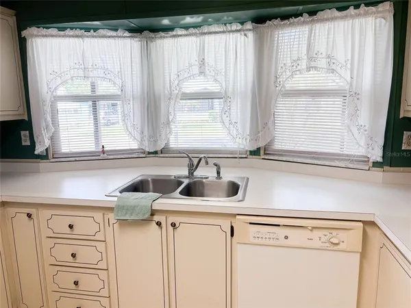 $179,900 | 2804 Wekiva Road, Tavares, FL 32778