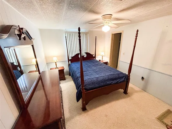 $179,900 | 2804 Wekiva Road, Tavares, FL 32778