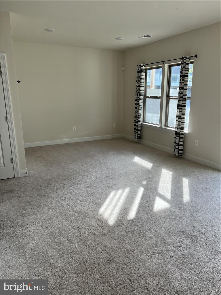 9908 Buchanan Loop Manassas, VA 20110 - Photo 6 of 11