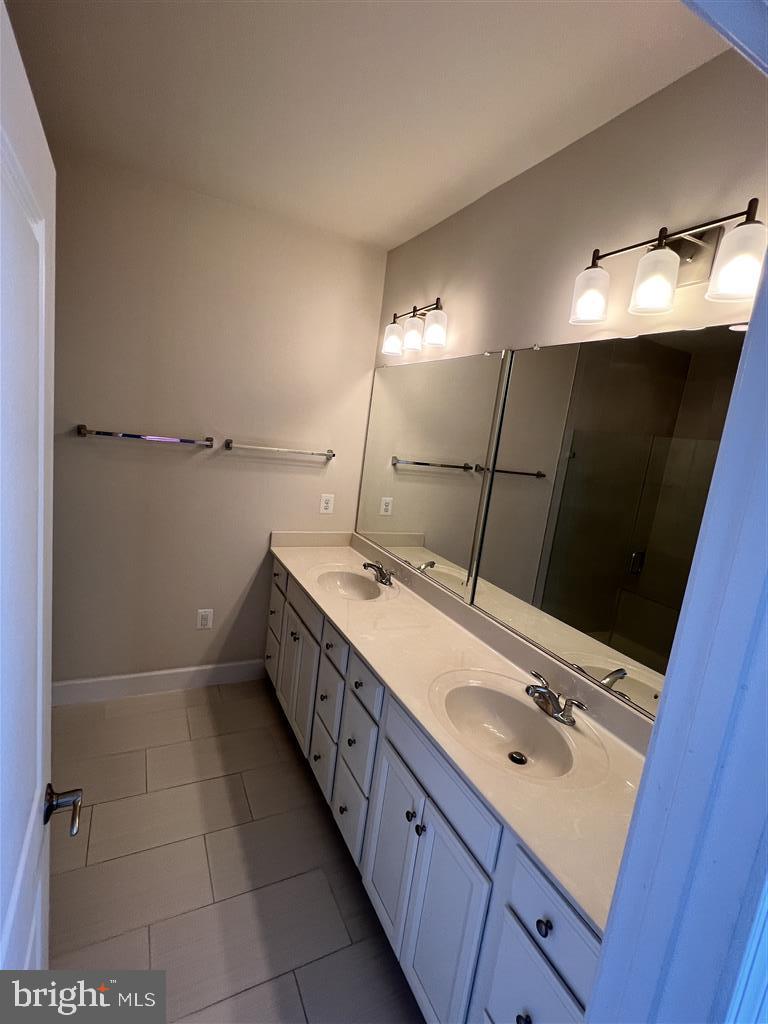 9908 Buchanan Loop Manassas, VA 20110 - Photo 7 of 11