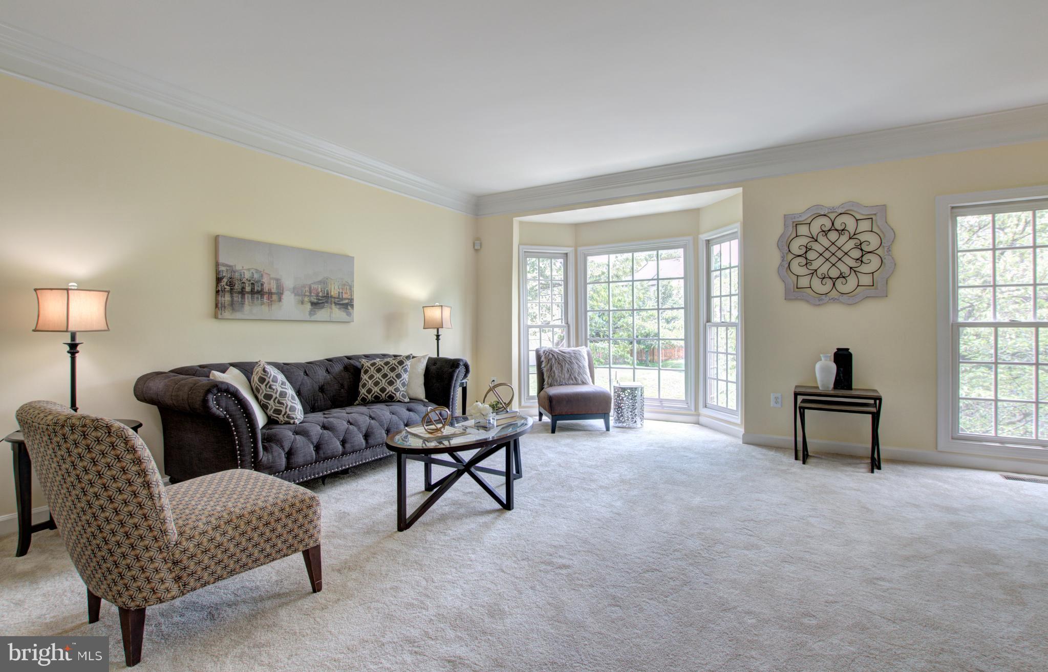 6331 Simmer Circle Springfield, VA 22150 - Photo 11 of 41 Spacious main level- fantastic light filled wndws