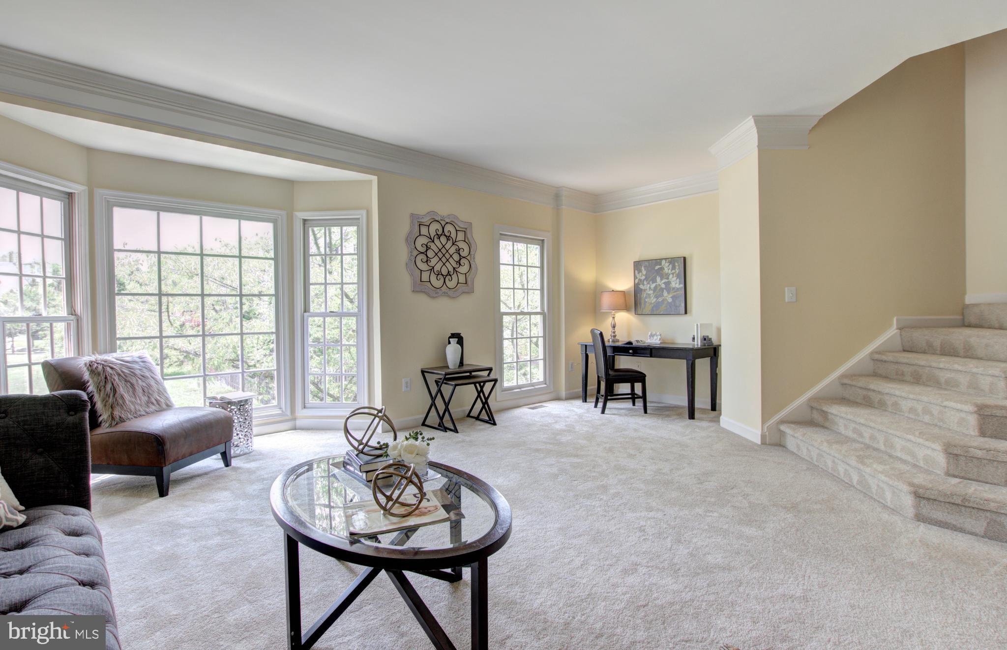 6331 Simmer Circle Springfield, VA 22150 - Photo 12 of 41 Main level Family Room