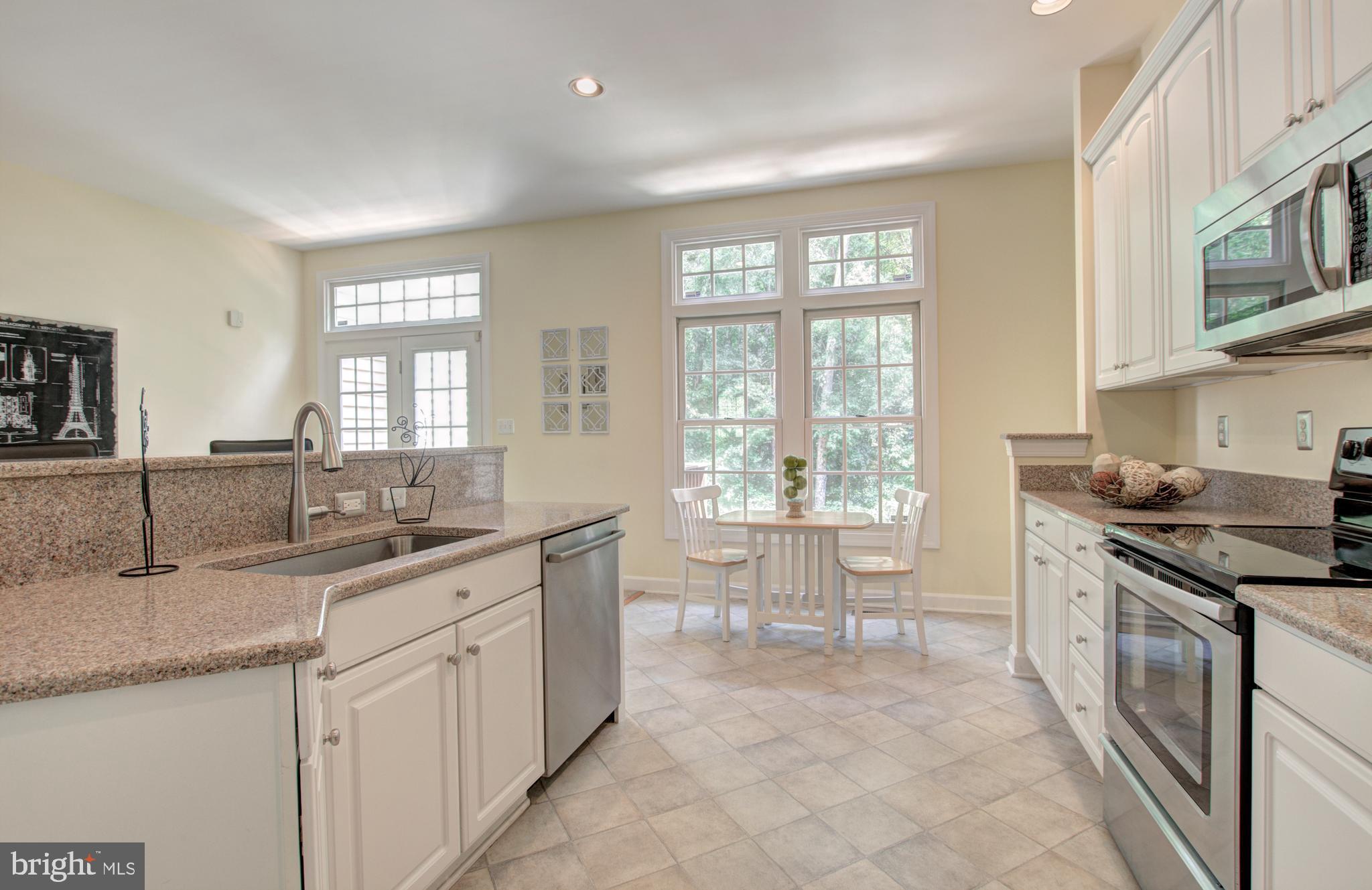6331 Simmer Circle Springfield, VA 22150 - Photo 18 of 41 Kitchen