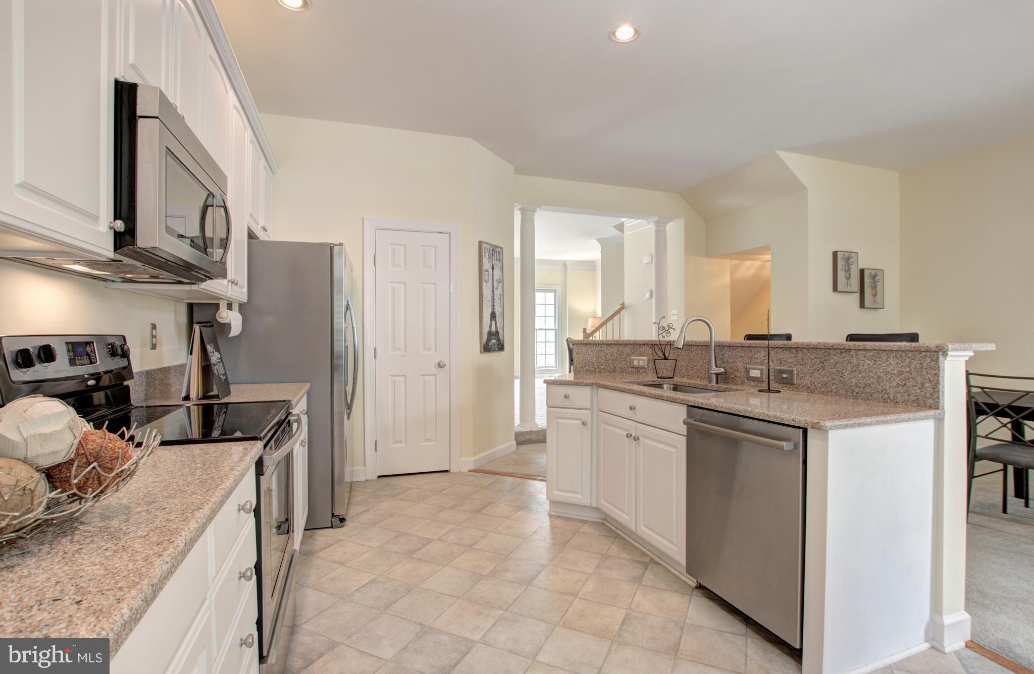 6331 Simmer Circle Springfield, VA 22150 - Photo 19 of 41 Kitchen