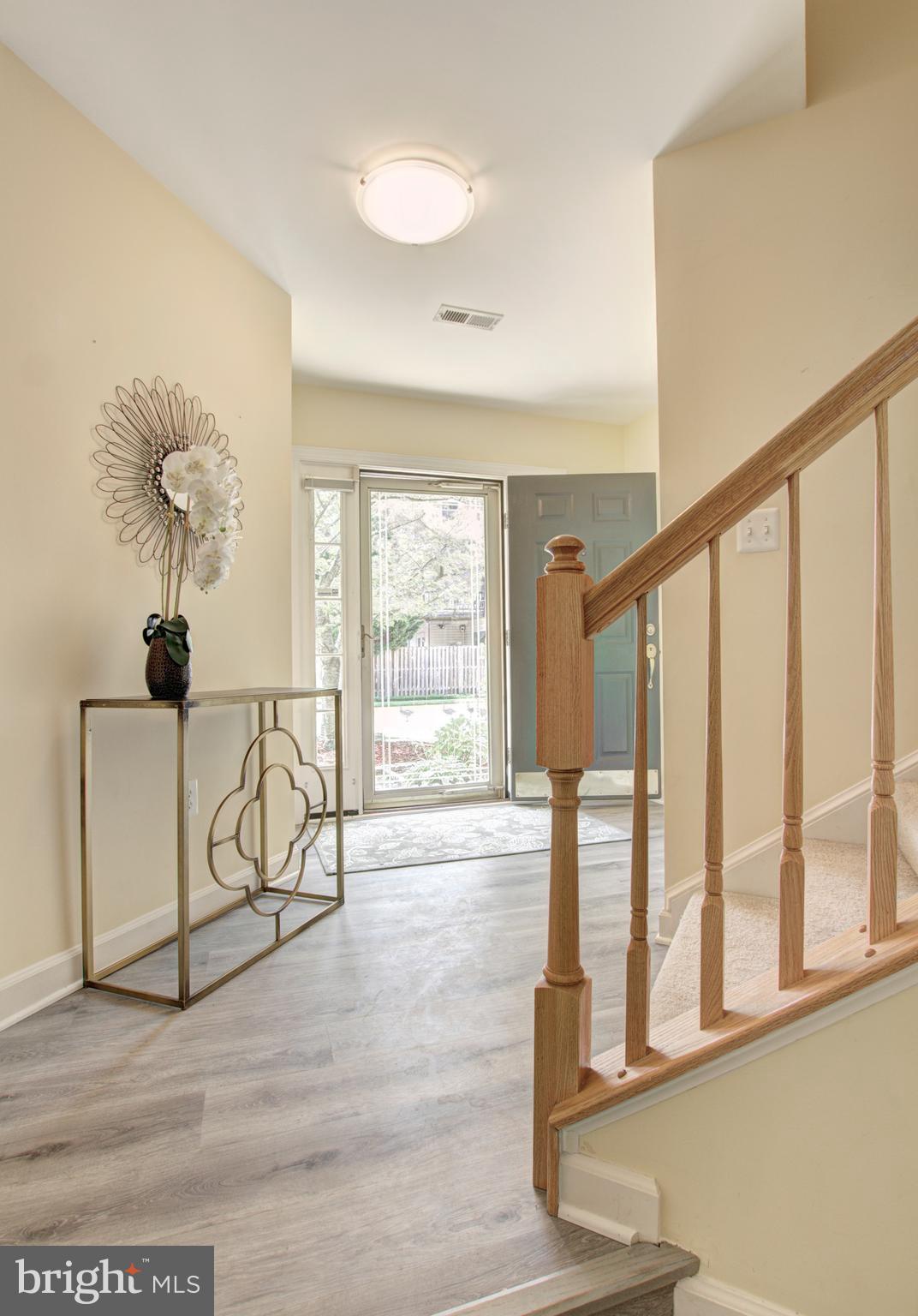 6331 Simmer Circle Springfield, VA 22150 - Photo 8 of 41 Entry level front entrance has large cloet.,