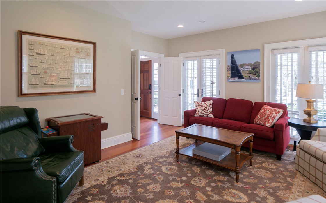 1235 North Main Road Jamestown, RI 02835 - Photo 11 of 40