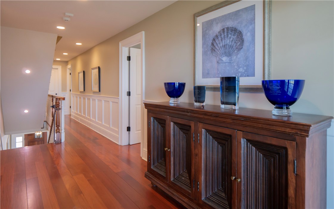 1235 North Main Road Jamestown, RI 02835 - Photo 13 of 40