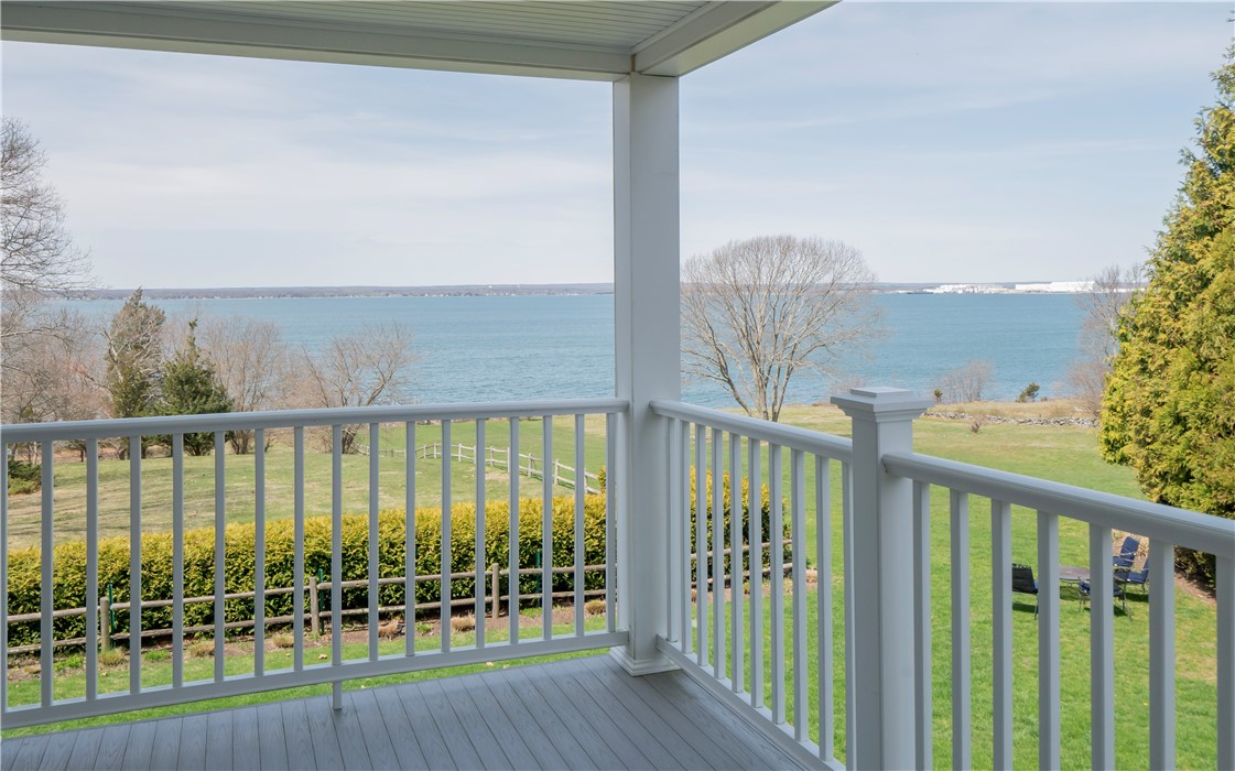 1235 North Main Road Jamestown, RI 02835 - Photo 14 of 40