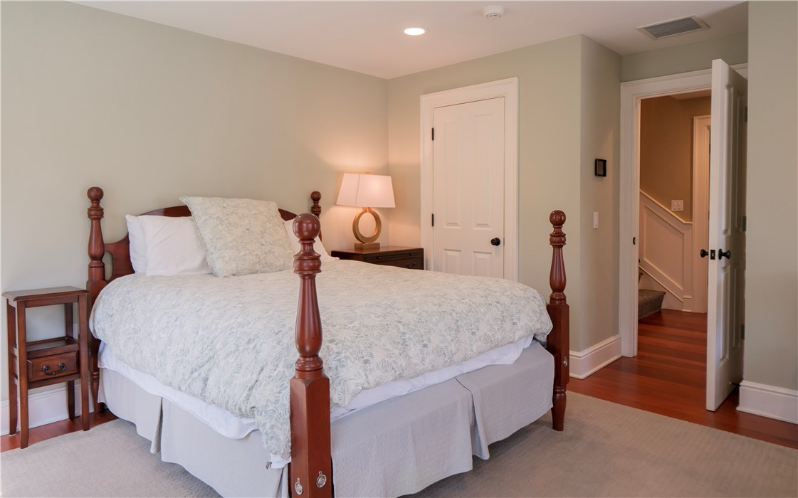 1235 North Main Road Jamestown, RI 02835 - Photo 18 of 40