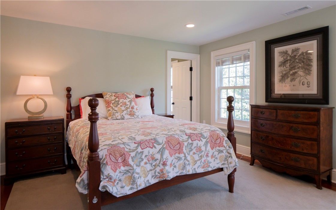 1235 North Main Road Jamestown, RI 02835 - Photo 20 of 40