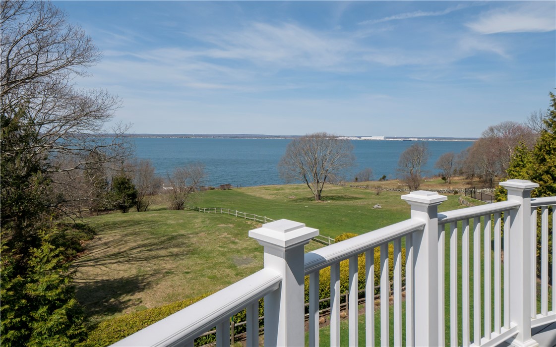 1235 North Main Road Jamestown, RI 02835 - Photo 23 of 40