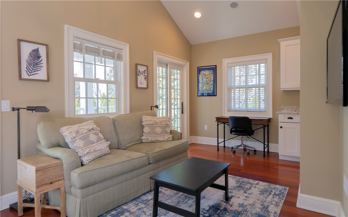 1235 North Main Road Jamestown, RI 02835 - Photo 30 of 40