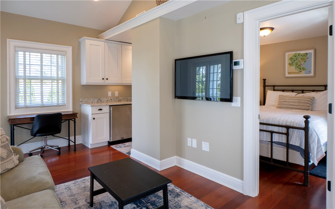 1235 North Main Road Jamestown, RI 02835 - Photo 31 of 40