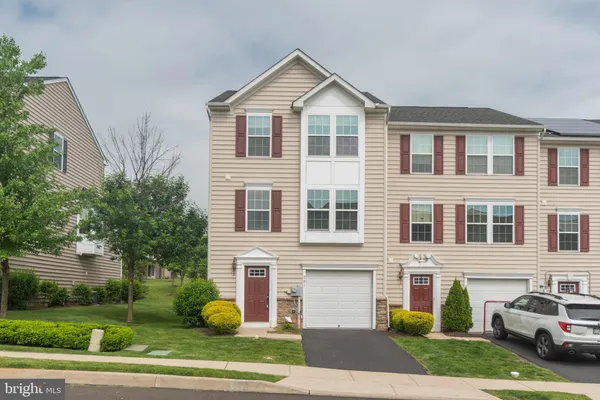 $2,975 | 201 Susan Circle, North Wales, PA 19454