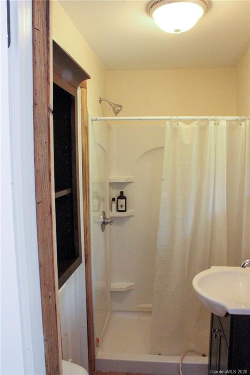 4667 East Fork Road Marshall, NC 28753 - Photo 12 of 19 Gallery Image 12