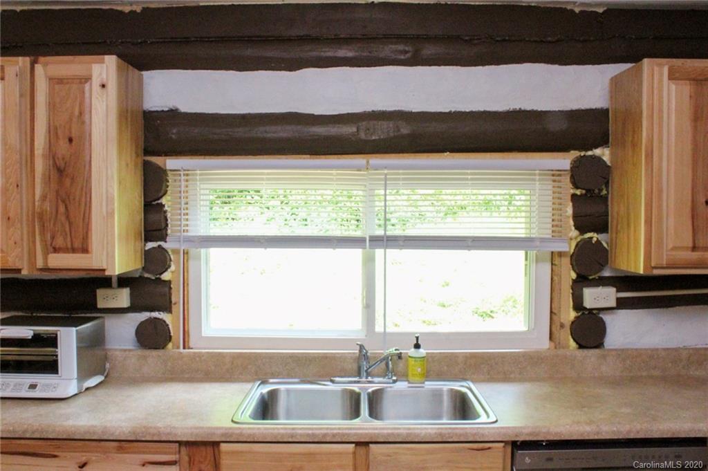 4667 East Fork Road Marshall, NC 28753 - Photo 4 of 19 Gallery Image 4