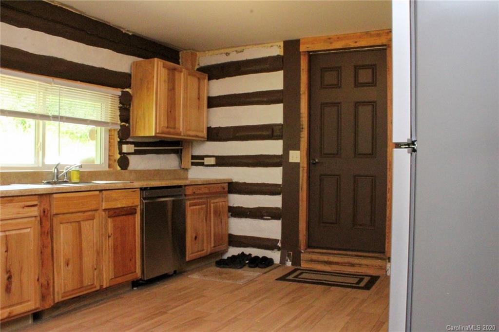 4667 East Fork Road Marshall, NC 28753 - Photo 5 of 19 Gallery Image 5