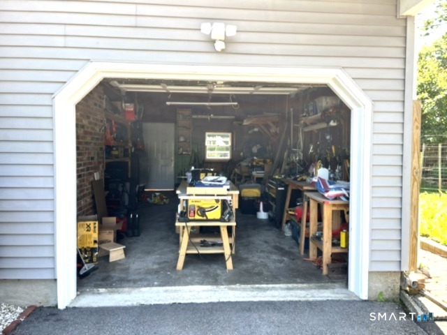 122 Black Point Road East Lyme, CT 06357 - Photo 27 of 40
