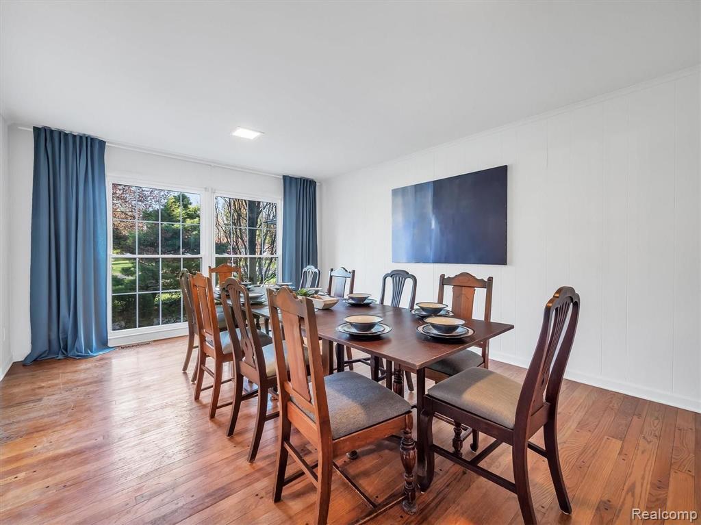 18551 Riverside Drive Beverly Hills, MI 48025 - Photo 13 of 58