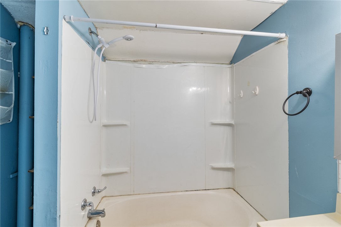 4024 Ridgeway Street Williamson, NY 14589 - Photo 19 of 28 The full bath upstairs in this home