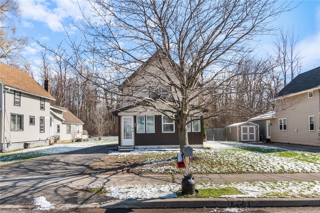 4024 Ridgeway Street Williamson, NY 14589 - Photo 2 of 28 4024 Ridgeway St- Williamson NY - a two/three bedr