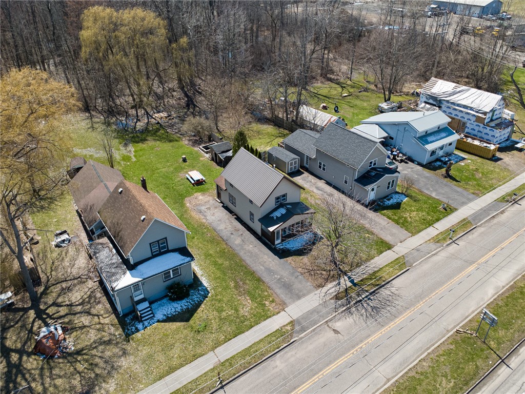 4024 Ridgeway Street Williamson, NY 14589 - Photo 23 of 28 This home is conveniently located for easy walking