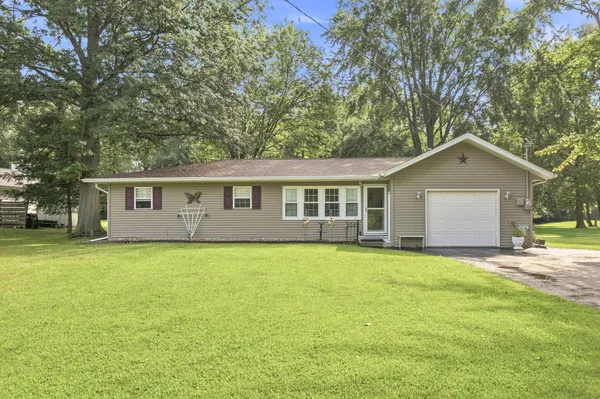 $260,000 | 5609 Johnson Road, Coloma, MI 49038