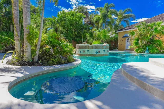 $5,200,000 | 8073 South Indian River Drive, Fort Pierce, FL 34982