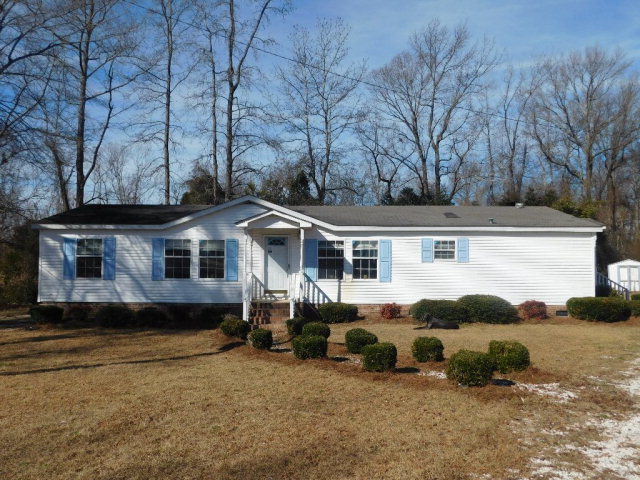 1150 Charlie Watts Road Maxton, NC 28364 - Photo 1 of 27 Primary Photo