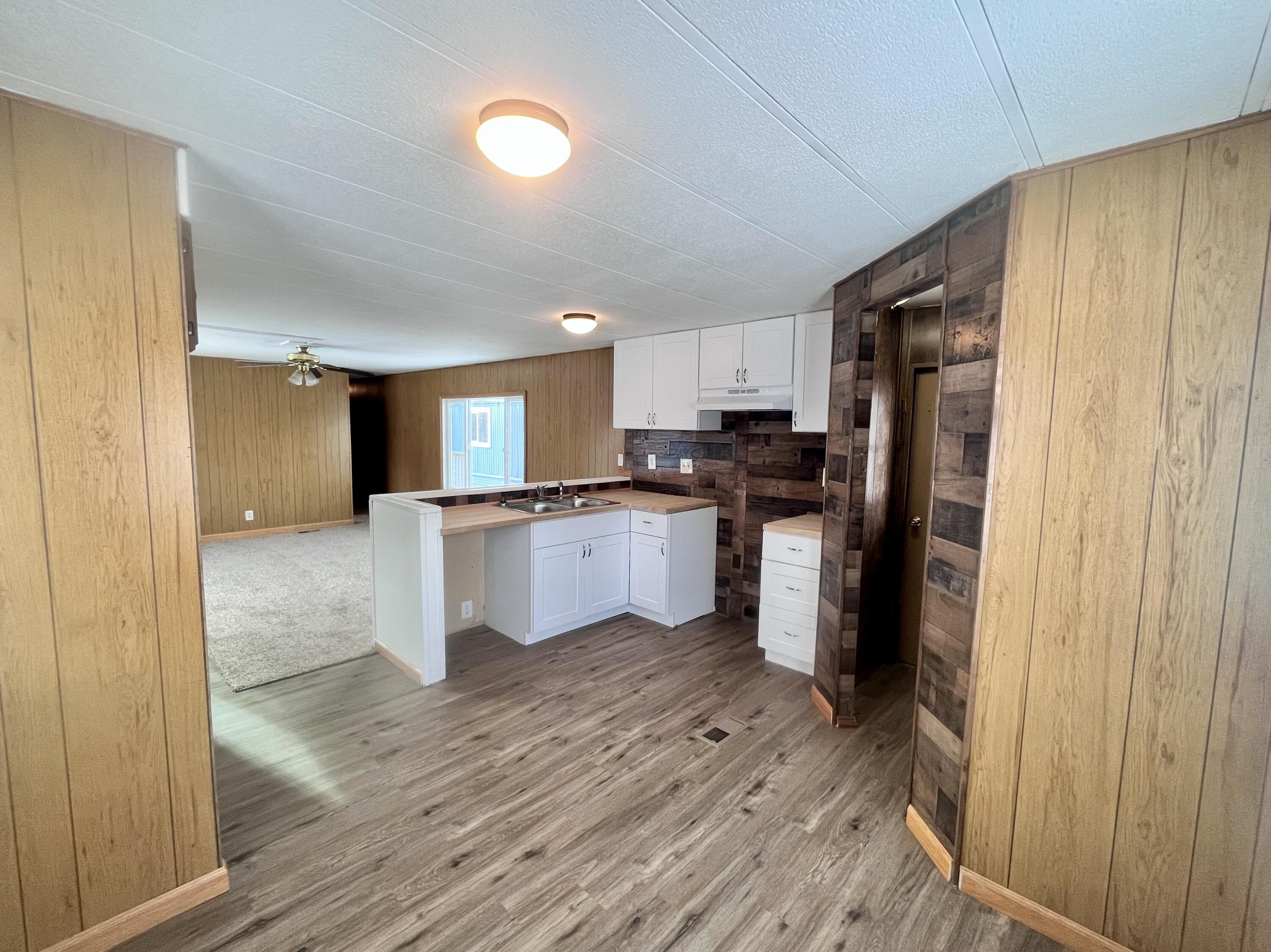 51386 Huntington Road, Unit 5 La Pine, OR 97739 - Photo 5 of 11 Kitchen