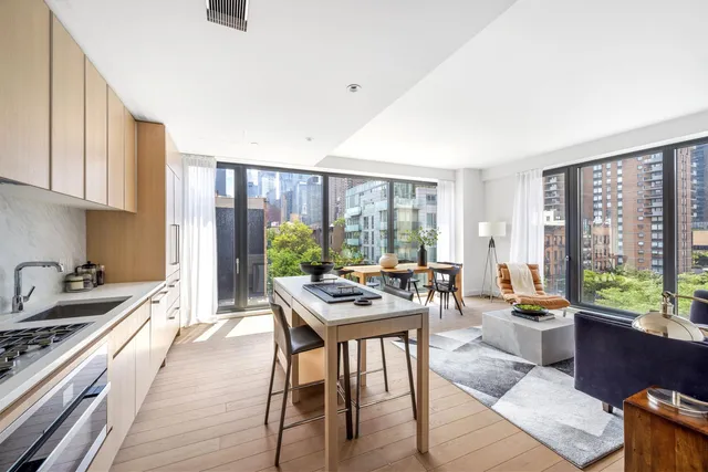 $1,985,000 | 500 West 45th Street, Unit 726 | Hell's Kitchen