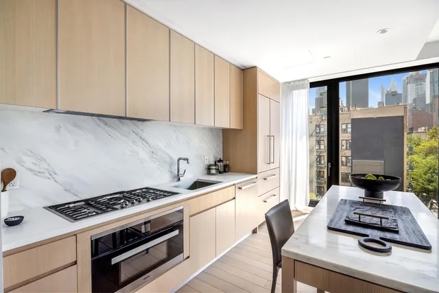 $1,985,000 | 500 West 45th Street, Unit 726 | Hell's Kitchen