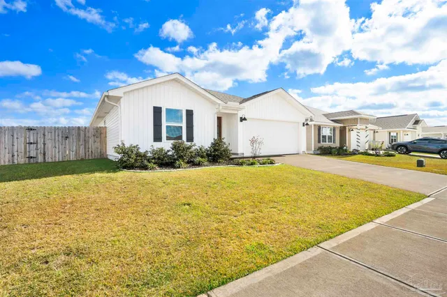 $2,150 | 4366 Winged Elm Court, Pace, FL 32571