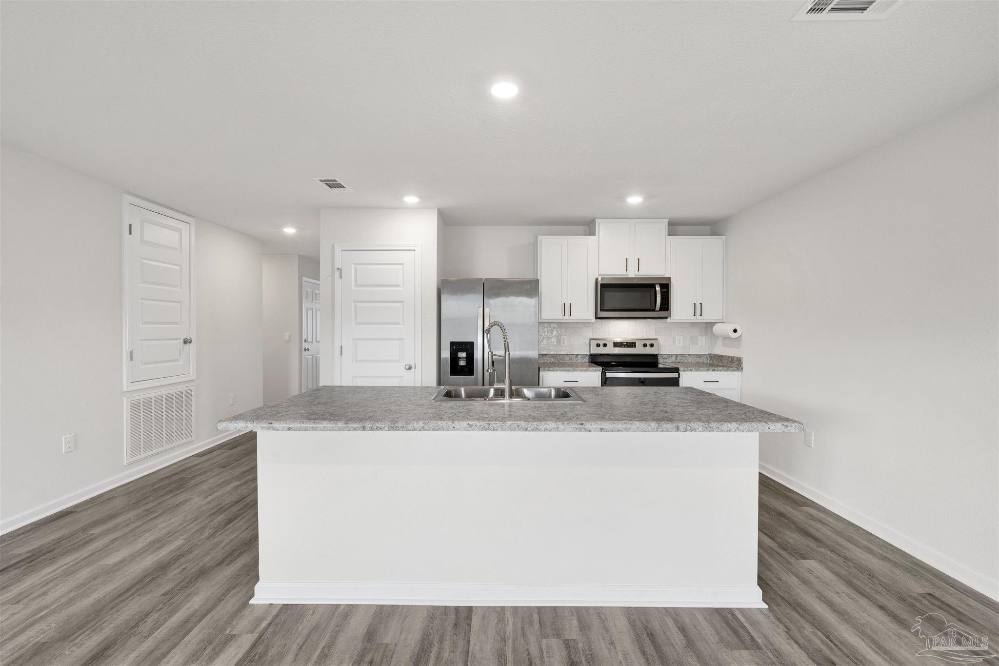 4366 Winged Elm Court Pace, FL 32571 - Photo 4 of 25