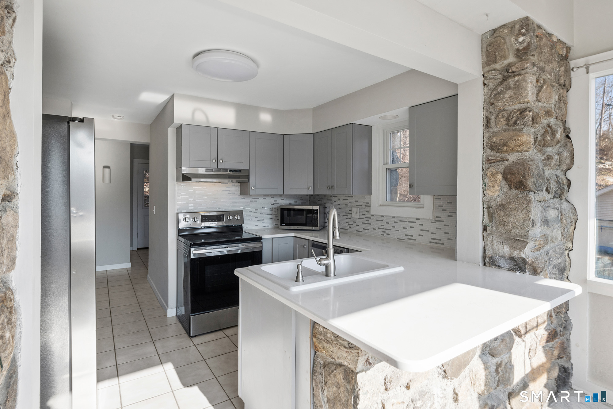 16 Crescent Drive Ridgefield, CT 06877 - Photo 7 of 34