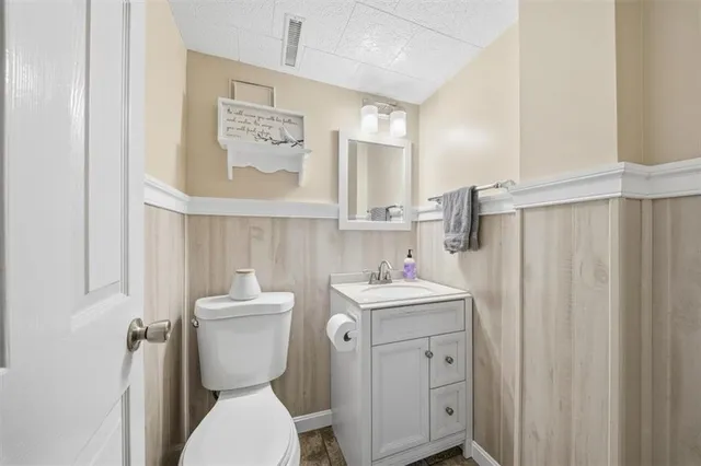 $364,900 | 207 Cricketwood Court, Cranberry Township, PA 16066