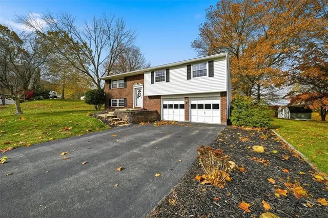 $364,900 | 207 Cricketwood Court, Cranberry Township, PA 16066