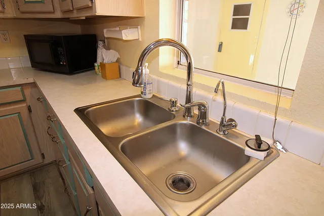 a close view of sink and tap