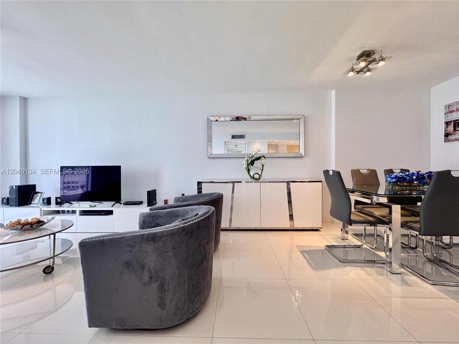 200 Southeast 15th Road, Unit 9I Miami, FL 33129 - Photo 11 of 38