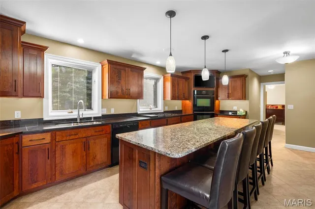 $1,025,000 | 6414 Country Club Road, Washington, MO 63090