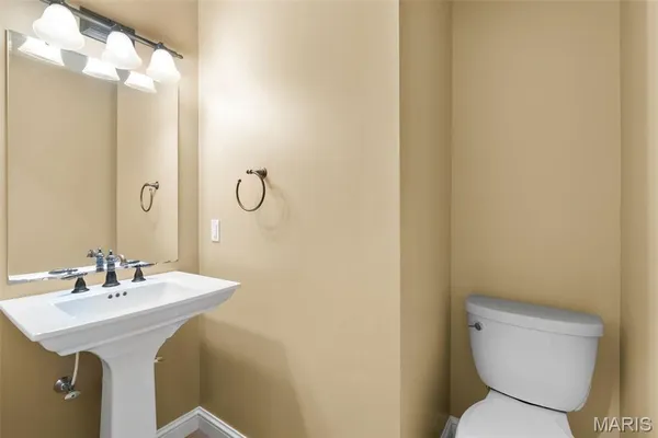 $1,025,000 | 6414 Country Club Road, Washington, MO 63090