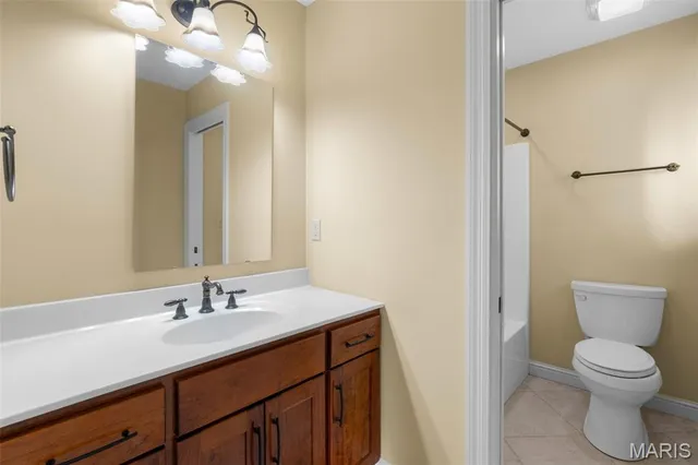 $1,025,000 | 6414 Country Club Road, Washington, MO 63090