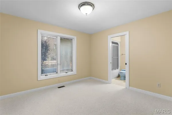 $1,025,000 | 6414 Country Club Road, Washington, MO 63090