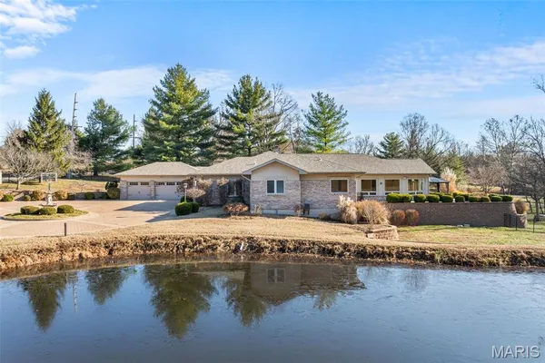 $1,025,000 | 6414 Country Club Road, Washington, MO 63090