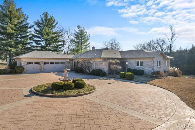 $1,025,000 | 6414 Country Club Road, Washington, MO 63090